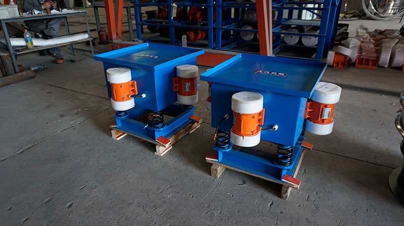 The working principle and structural characteristics of the vibrating table