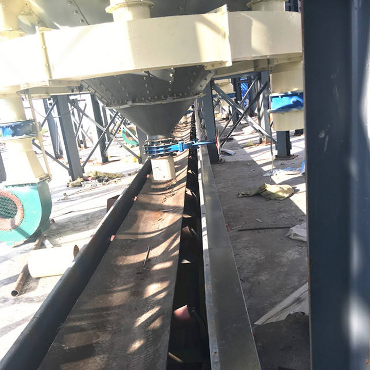 What is a belt conveyor for sludge used for?