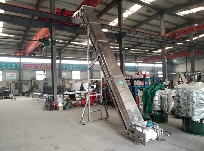 Sidewall Belt Conveyor For Bulk Material